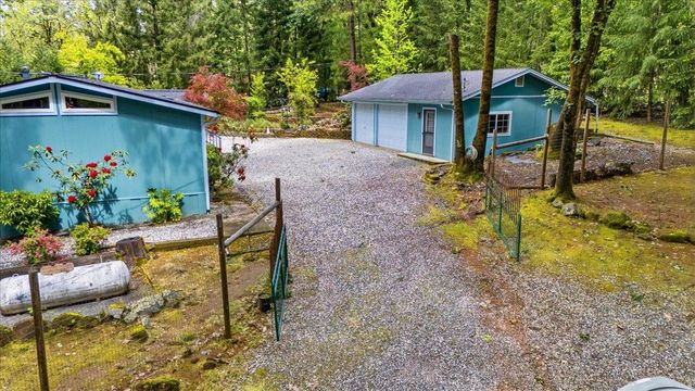 12863 Blue Jay Ct, Grass Valley, CA 95949