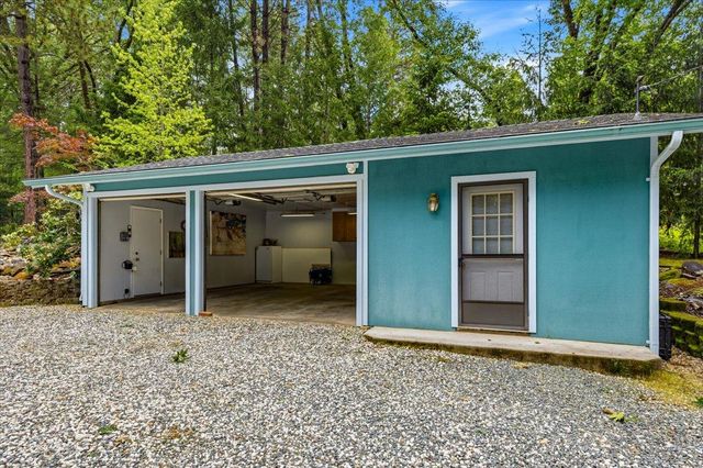 12863 Blue Jay Ct, Grass Valley, CA 95949