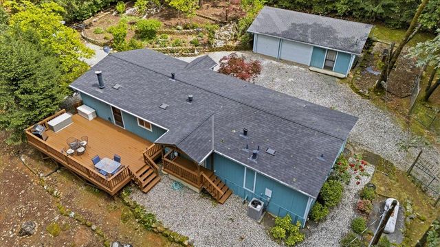 12863 Blue Jay Ct, Grass Valley, CA 95949