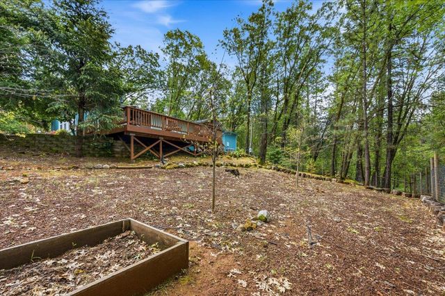 12863 Blue Jay Ct, Grass Valley, CA 95949
