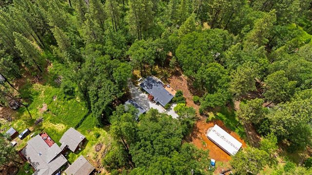 12863 Blue Jay Ct, Grass Valley, CA 95949