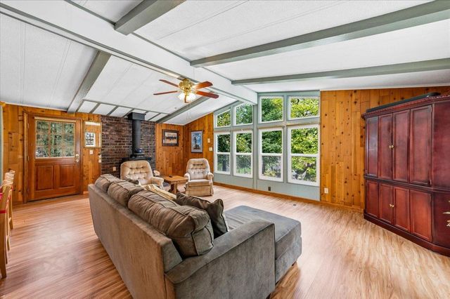 12863 Blue Jay Ct, Grass Valley, CA 95949