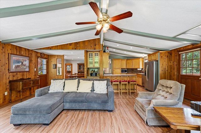 12863 Blue Jay Ct, Grass Valley, CA 95949