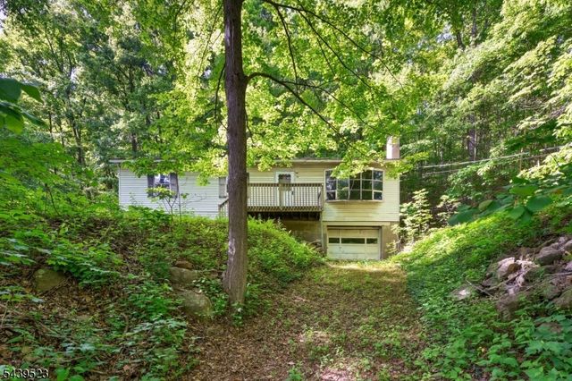 77 Sand Pond Rd, Hardyston Twp., NJ 07419