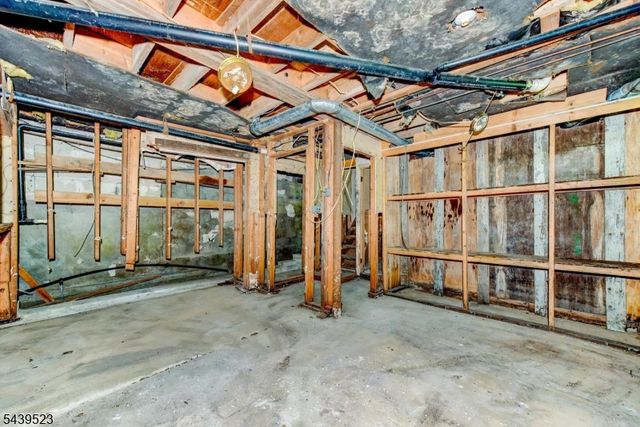 77 Sand Pond Rd, Hardyston Twp., NJ 07419