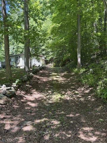 77 Sand Pond Rd, Hardyston Twp., NJ 07419