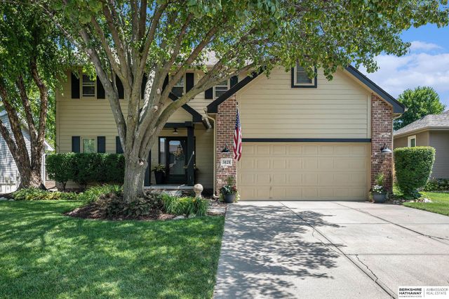 5121 N 137th Street, Omaha, NE 68164