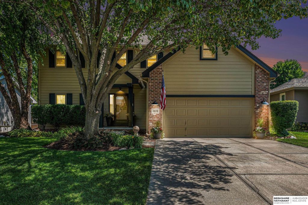 5121 N 137th Street, Omaha, NE 68164