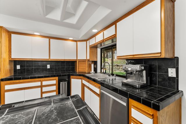 5645 Starkes Grade Rd, Pollock Pines, CA 95726