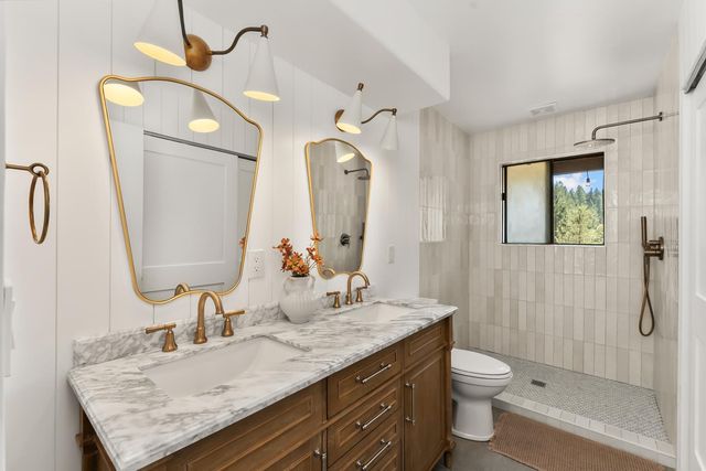 5645 Starkes Grade Rd, Pollock Pines, CA 95726
