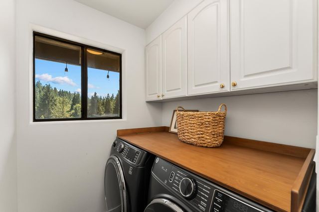 5645 Starkes Grade Rd, Pollock Pines, CA 95726