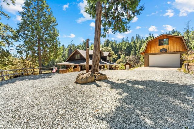 5645 Starkes Grade Rd, Pollock Pines, CA 95726