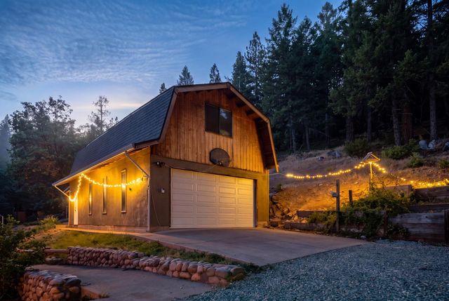 5645 Starkes Grade Rd, Pollock Pines, CA 95726