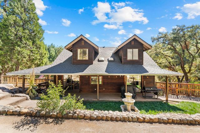 5645 Starkes Grade Rd, Pollock Pines, CA 95726
