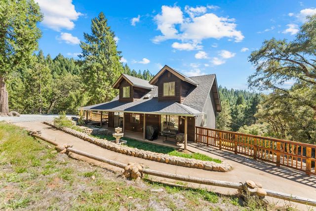 5645 Starkes Grade Rd, Pollock Pines, CA 95726
