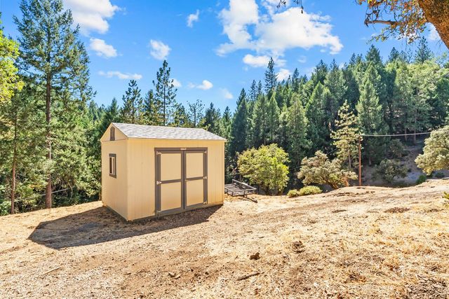 5645 Starkes Grade Rd, Pollock Pines, CA 95726