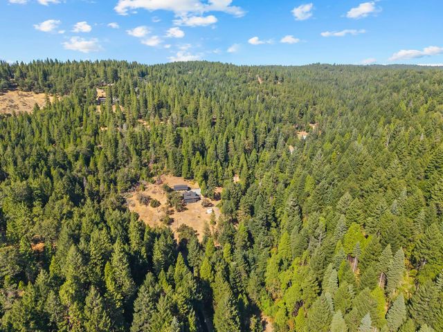 5645 Starkes Grade Rd, Pollock Pines, CA 95726
