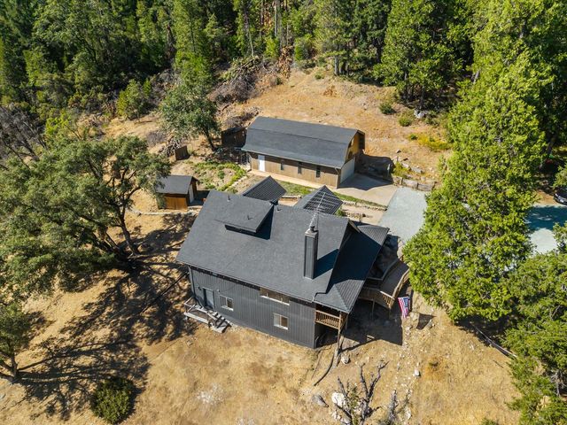 5645 Starkes Grade Rd, Pollock Pines, CA 95726