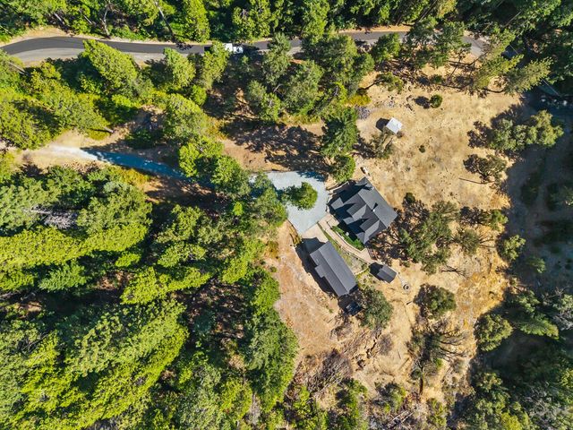 5645 Starkes Grade Rd, Pollock Pines, CA 95726