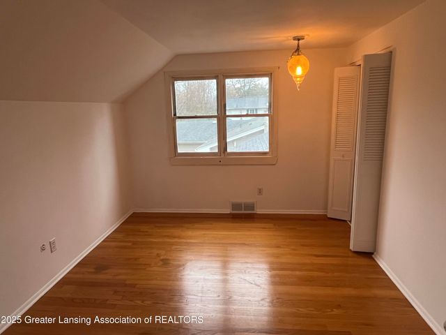 1610 Autumn Lane, Lansing, MI 48912