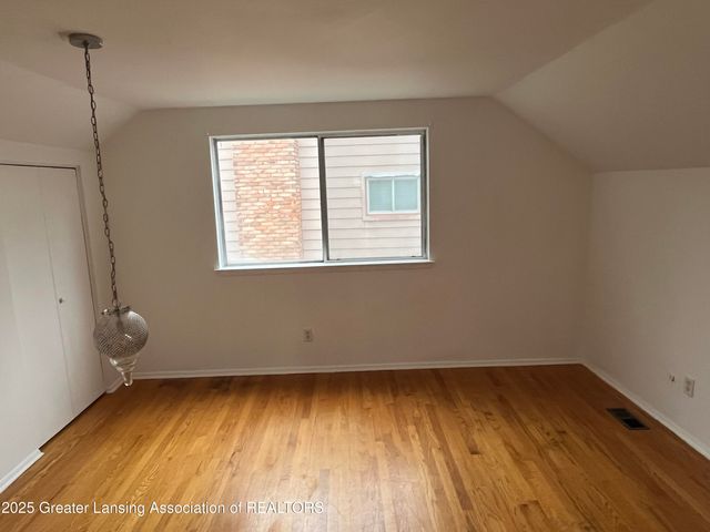 1610 Autumn Lane, Lansing, MI 48912