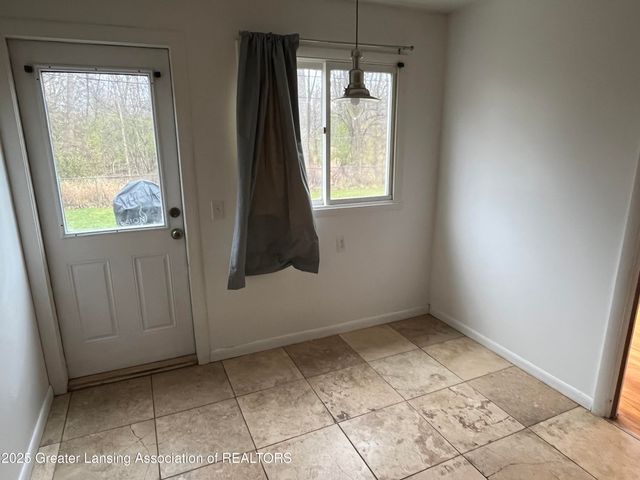 1610 Autumn Lane, Lansing, MI 48912