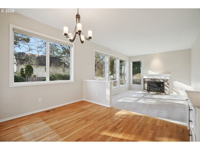 4716 AVERY Ln, Lake Oswego, OR 97035