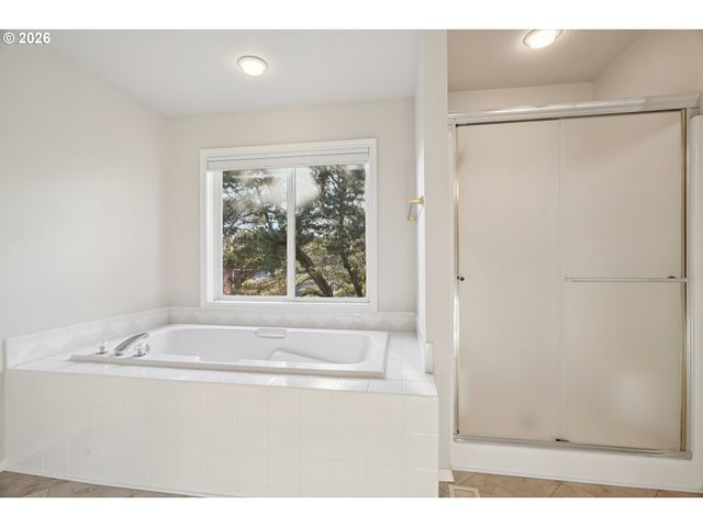 4716 AVERY Ln, Lake Oswego, OR 97035