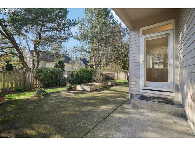 4716 AVERY Ln, Lake Oswego, OR 97035