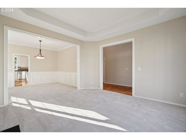 4716 AVERY Ln, Lake Oswego, OR 97035