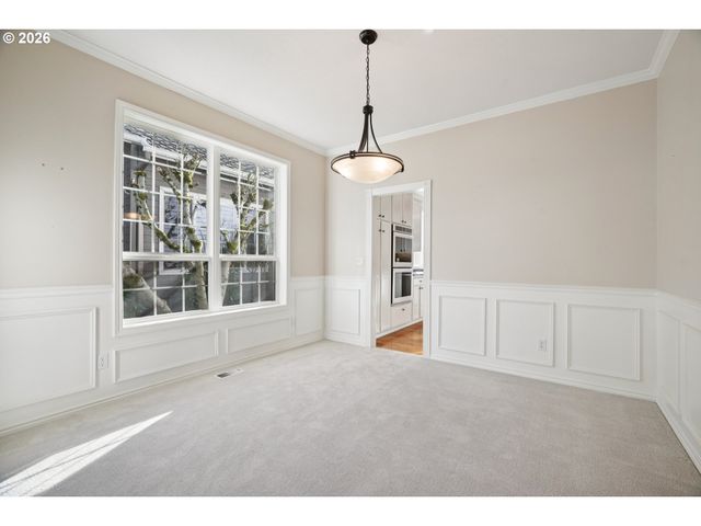 4716 AVERY Ln, Lake Oswego, OR 97035