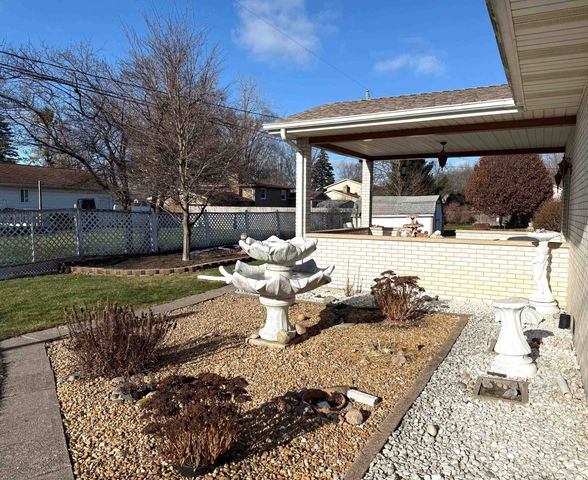 4454 E Park Drive, Bay City, MI 48706