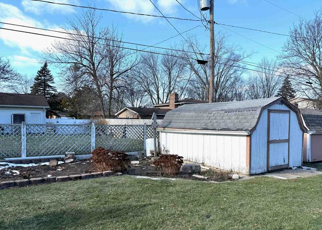 4454 E Park Drive, Bay City, MI 48706