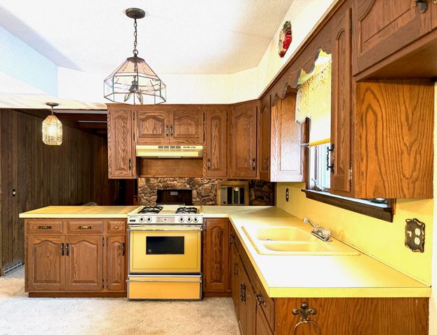 4454 E Park Drive, Bay City, MI 48706