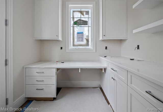 3627 Middlebury Lane, Bloomfield Hills, MI 48301