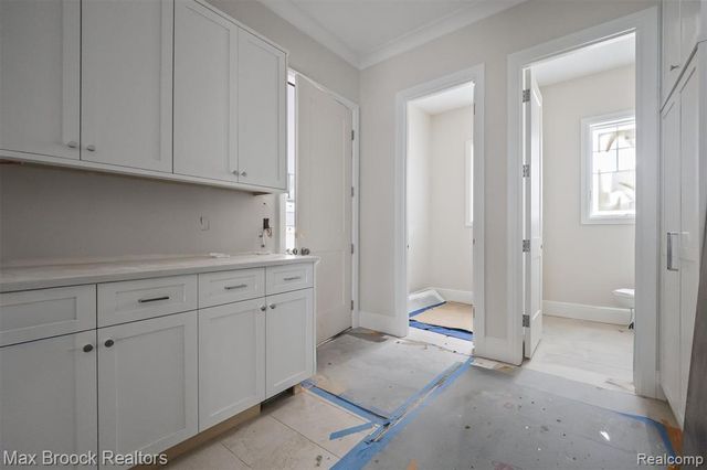 3627 Middlebury Lane, Bloomfield Hills, MI 48301