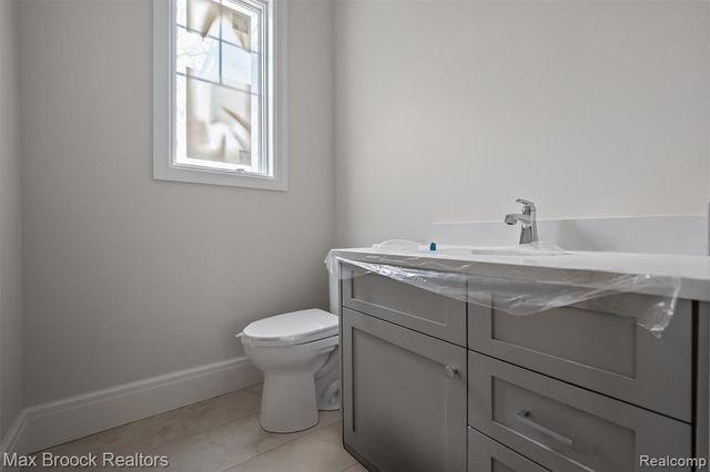 3627 Middlebury Lane, Bloomfield Hills, MI 48301