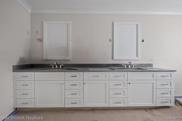 3627 Middlebury Lane, Bloomfield Hills, MI 48301