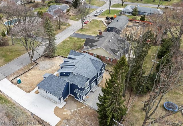 3627 Middlebury Lane, Bloomfield Hills, MI 48301