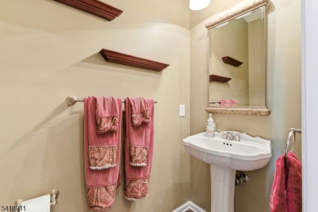 416 Daniel Drive, Greenwich Twp., NJ 08886