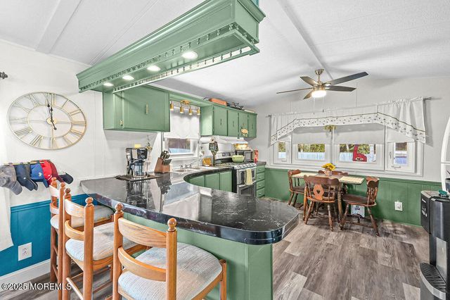 77 Shorehaven Drive 77, Hazlet, NJ 07730