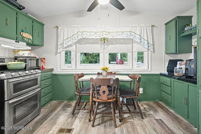 77 Shorehaven Drive 77, Hazlet, NJ 07730