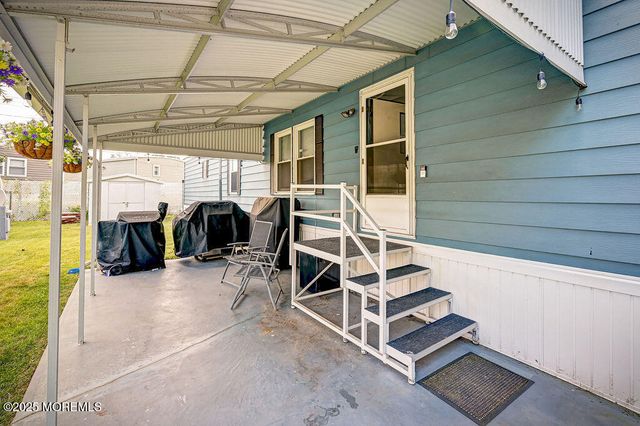 77 Shorehaven Drive 77, Hazlet, NJ 07730