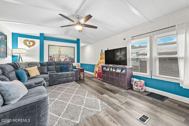 77 Shorehaven Drive 77, Hazlet, NJ 07730