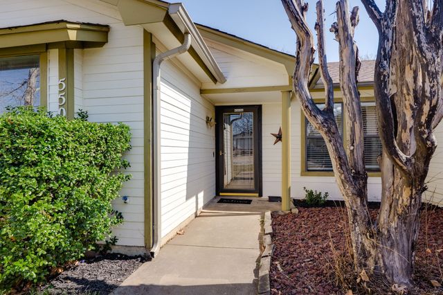 5505 Creek Valley Drive, Arlington, TX 76018