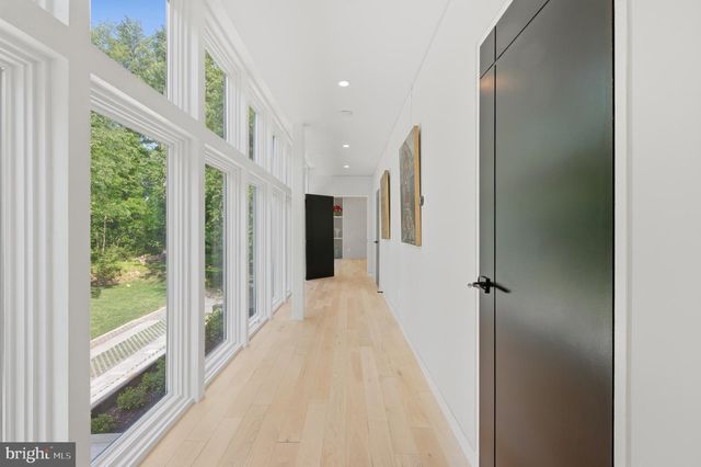 6304 OLD DOMINION DR, Mclean, VA 22101