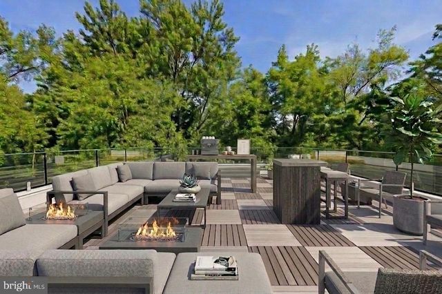 6304 OLD DOMINION DR, Mclean, VA 22101