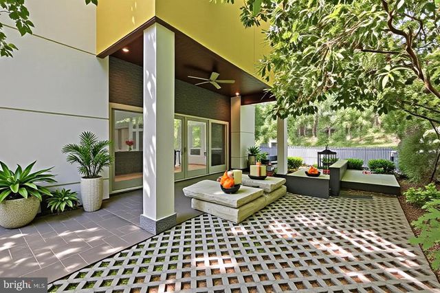 6304 OLD DOMINION DR, Mclean, VA 22101
