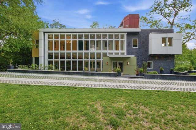 6304 OLD DOMINION DR, Mclean, VA 22101