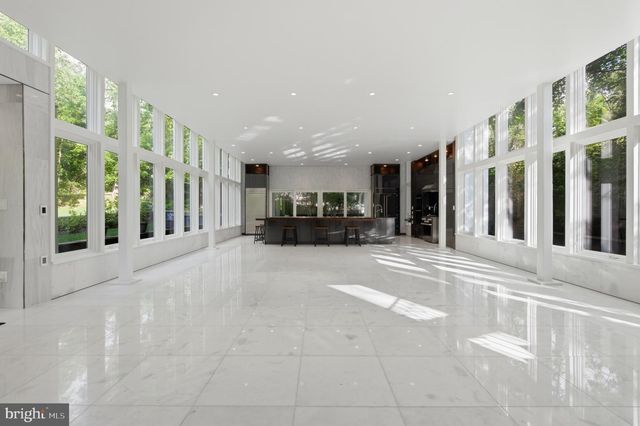 6304 OLD DOMINION DR, Mclean, VA 22101